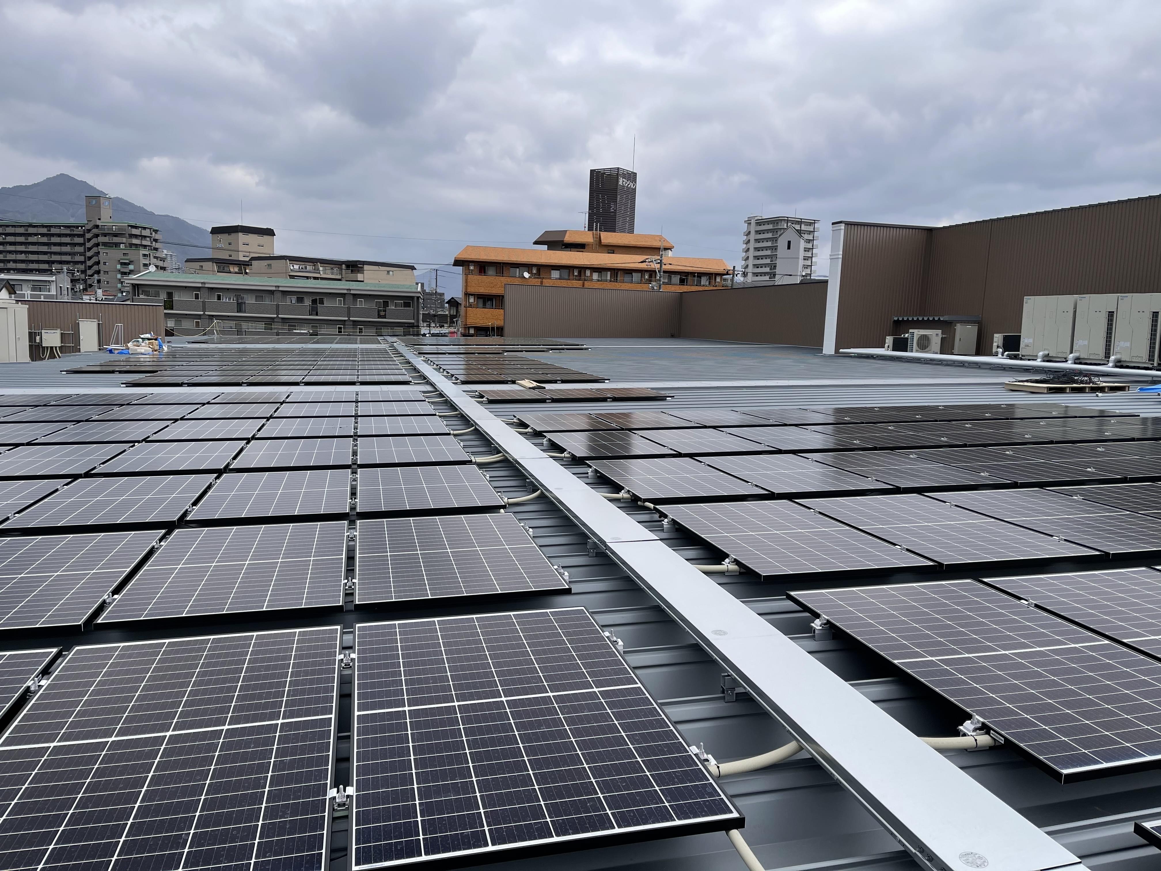 【フジ古市店】スーパー屋上太陽光発電設備 DC180kW