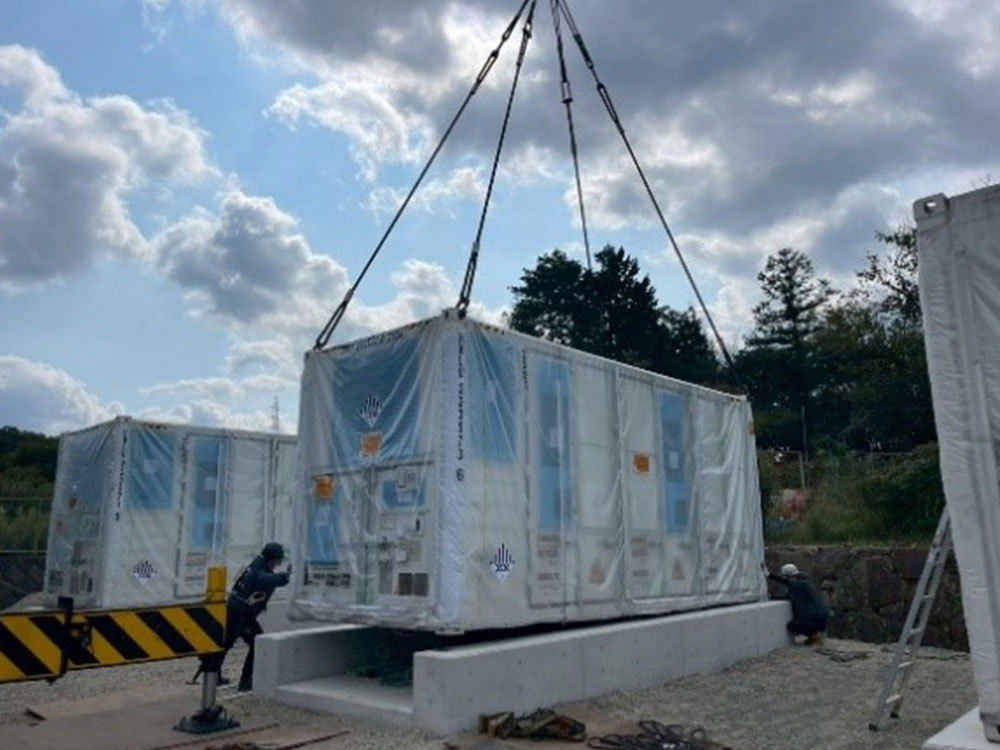 令和5～6年度：三次東蓄電所：2000kW＆8000kwh　HUAWEI＆WaveEnergy