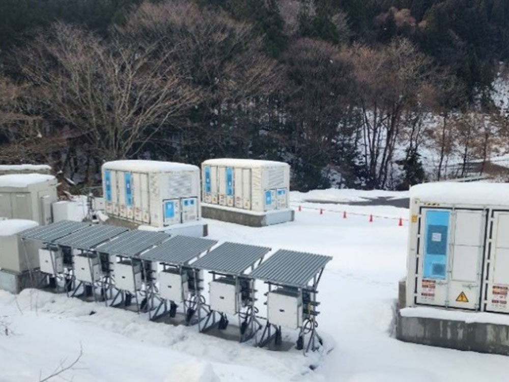 令和5～6年度：島根邑南町蓄電所：2000kW＆8000kwh　HUAWEI＆WaveEnergy