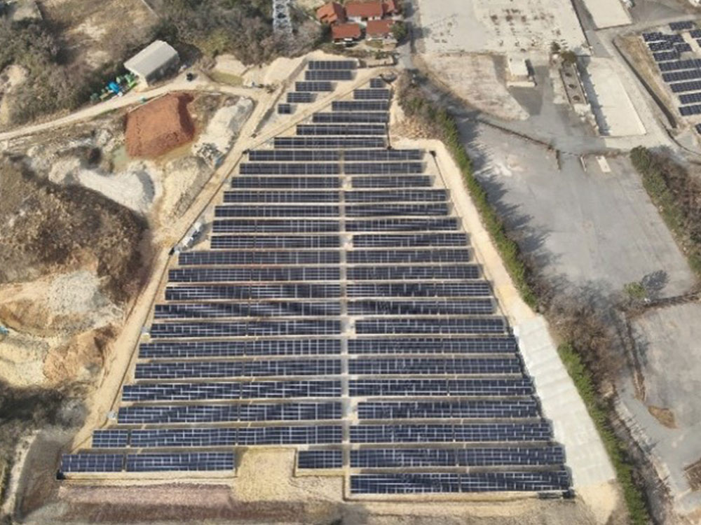 令和5～6年度：江津太陽光発電所　発電出力1999ｋW　SUNGROW＆関西電機